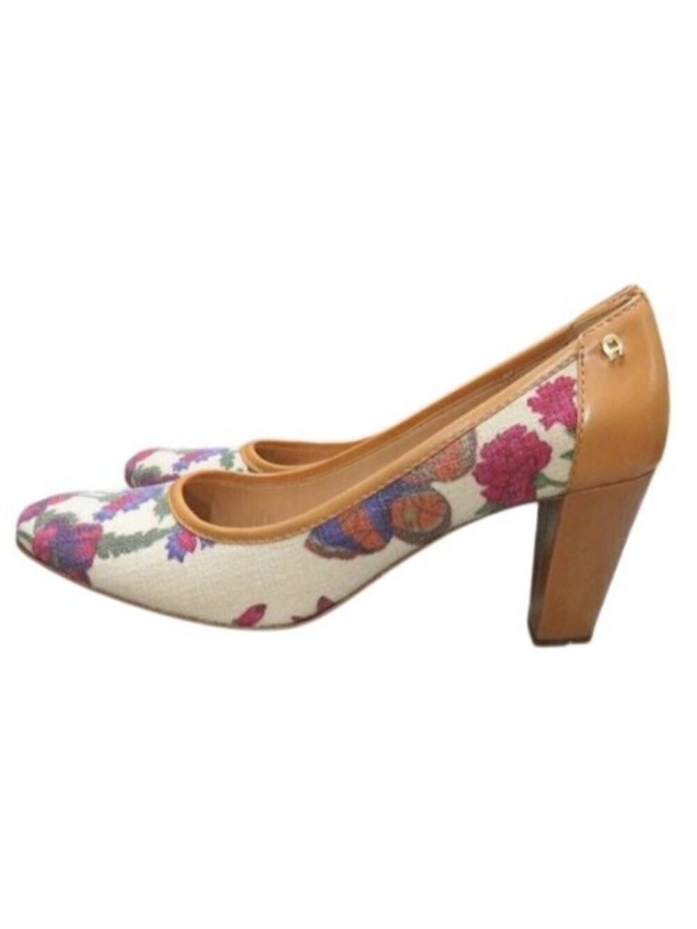 Etienne Aigner Vintage Italian Patent leather and floral canvas pumps size 5.5